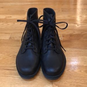 Danner  Women’s Jack III boot, size 9.5, (40.5 euro)